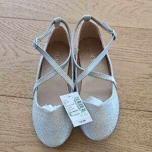 The Children's Place Girls Silver Dress Shoes New With Tags